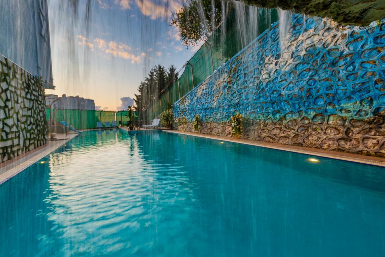 Arezzo Deluxe Suite Hotel Трабзон Екстериор снимка